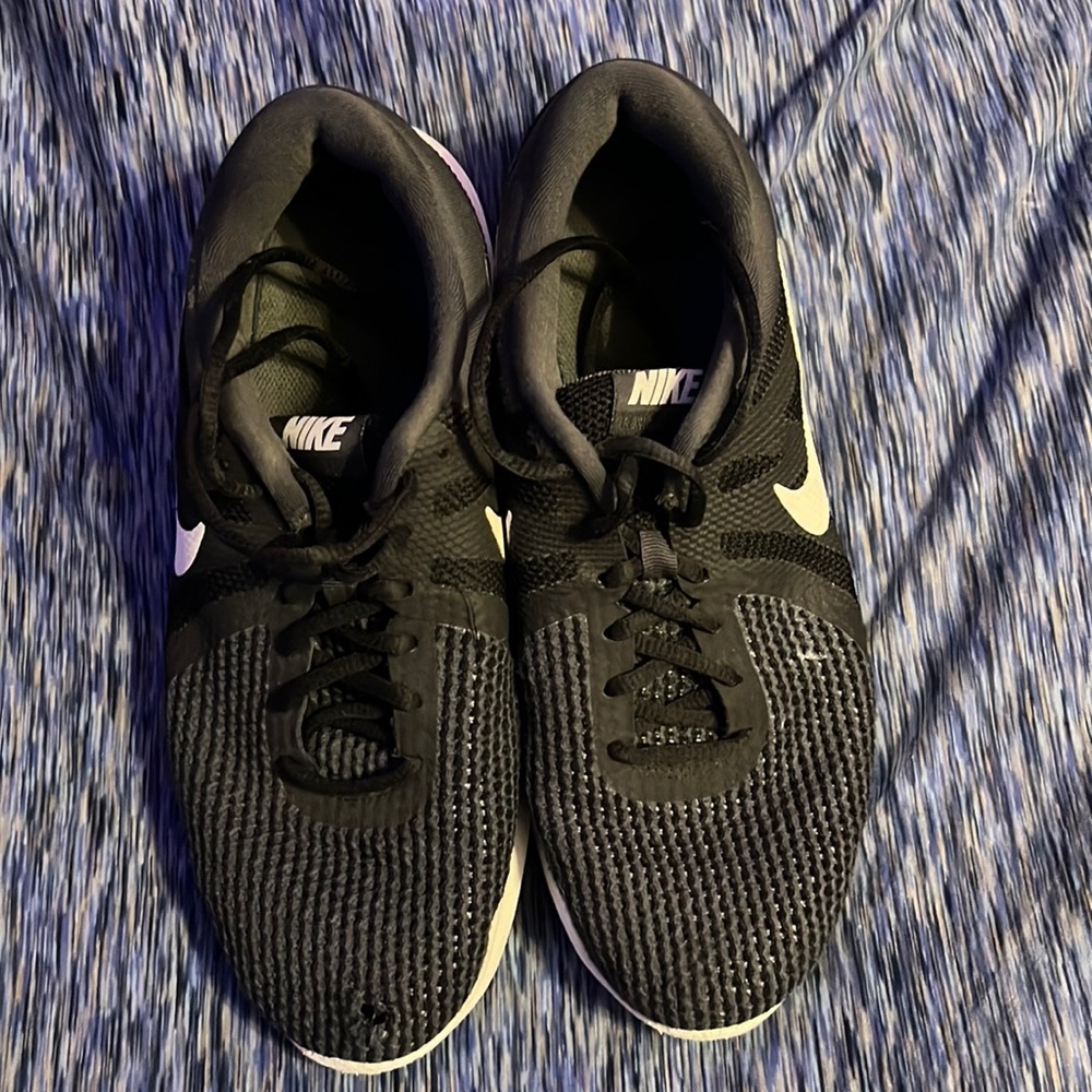 Nike Tennis Shoes